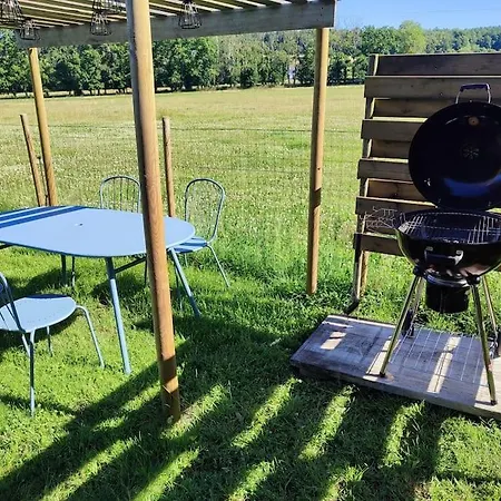 Le Champs Des Lievres *